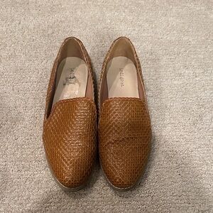 Indigo Rd. Brown Woven Loafers. Size 10